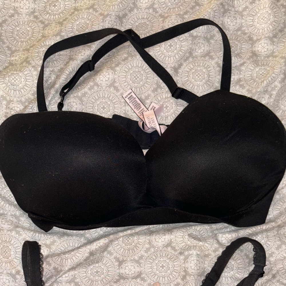 Victoria’s Secret black wireless push up bra size 34DD